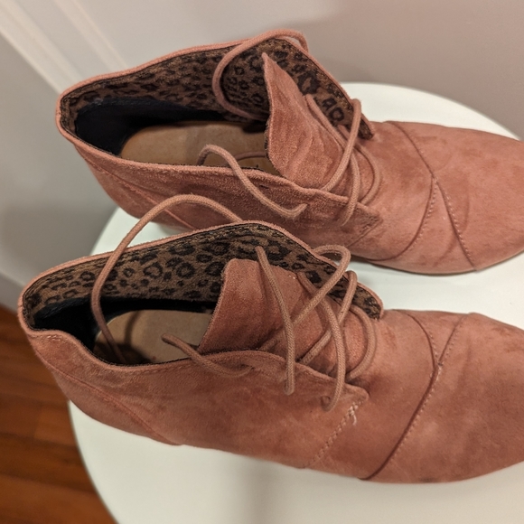 CityClassified Pink Boots size 9 - Picture 2 of 5